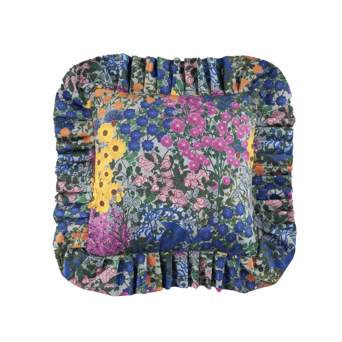 Full view of the Pré Fleuri Organic Cotton Ruffled Pillow Cover